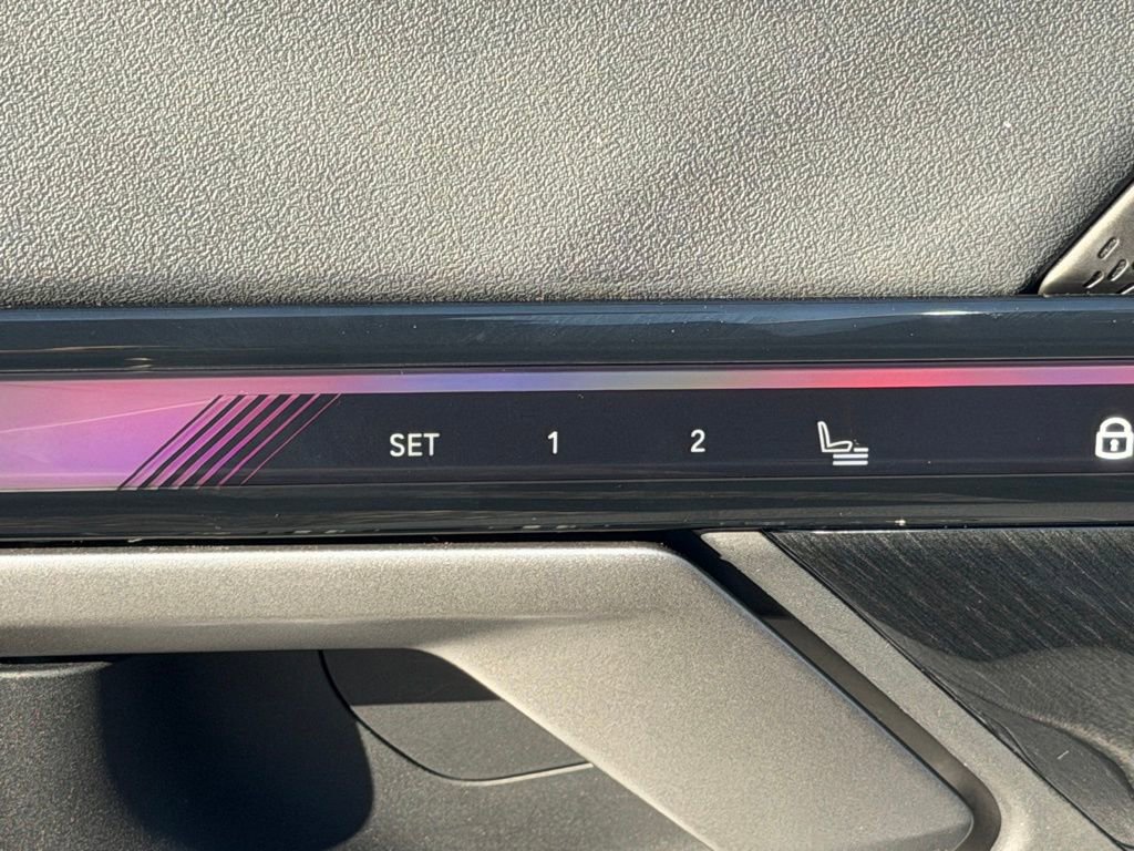 Used 2025 BMW i5 xDrive40 w/ M Sport Package image 18