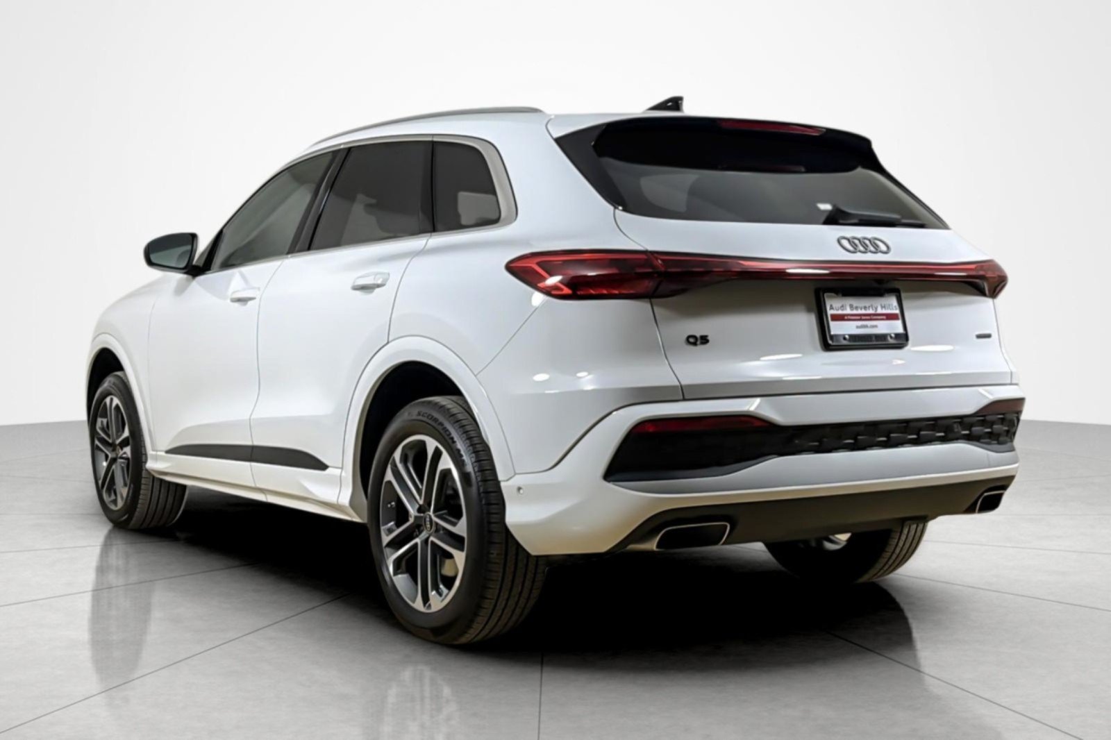 Used 2026 Audi Q5 Premium AWD/4WD image 3