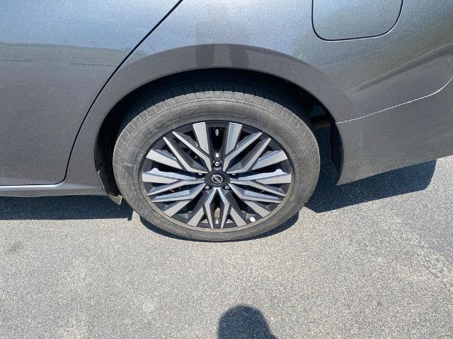 Used 2025 Nissan Altima 2.5 SV FWD image 31