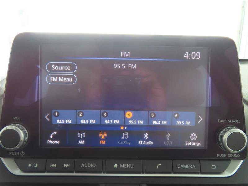 Used 2025 Nissan Altima 2.5 SV FWD image 23