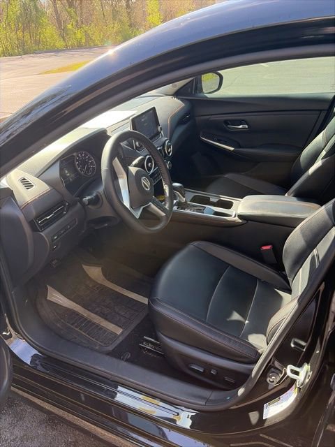 Used 2023 Nissan Sentra SR w/ SR Premium Package image 13