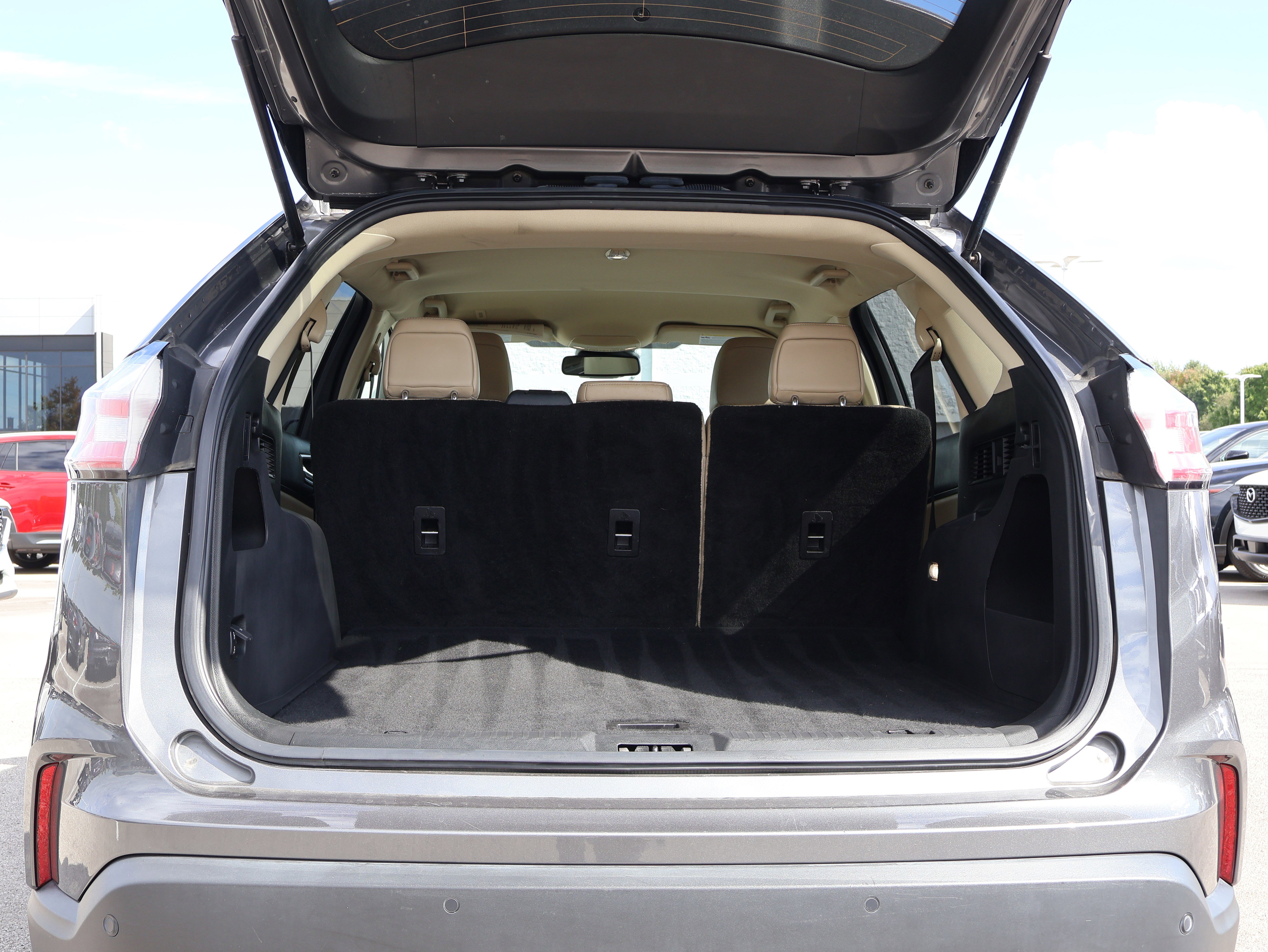 Used 2022 Ford Edge SEL image 20