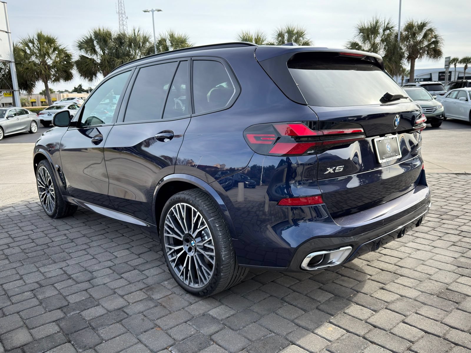 New 2026 BMW X5 xDrive40i w/ Executive Package AWD/4WD image 11