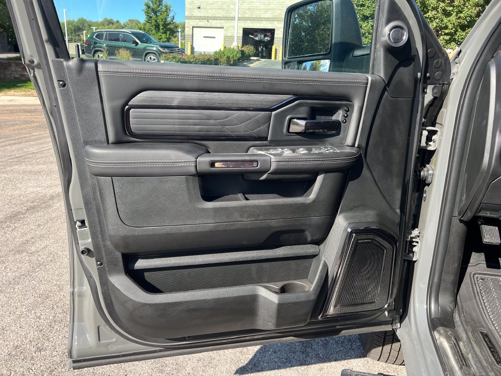New 2026 RAM 3500 Limited AWD/4WD image 10