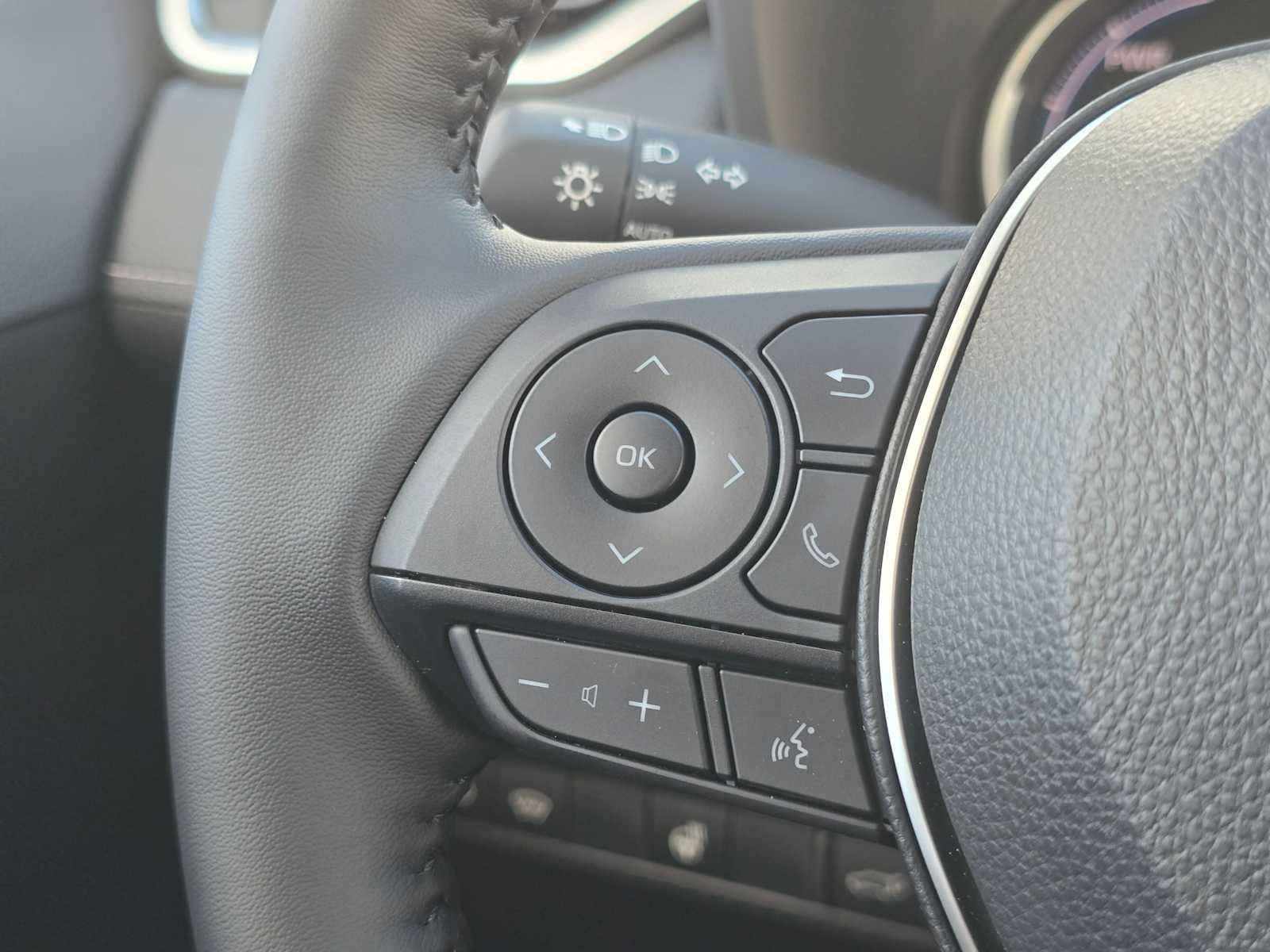 Certified 2025 Toyota RAV4 XLE image 35