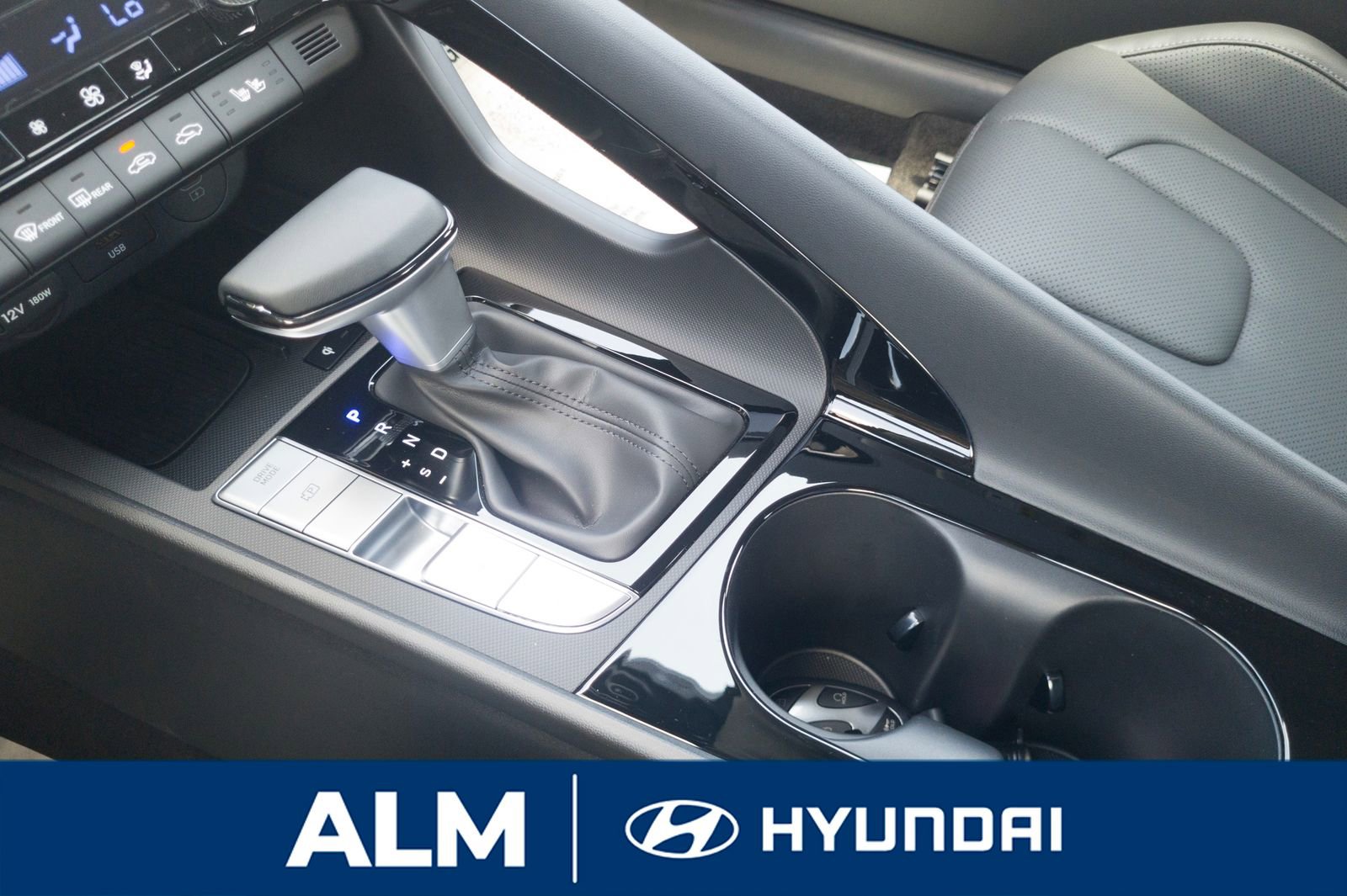 New 2025 Hyundai Elantra Limited image 23