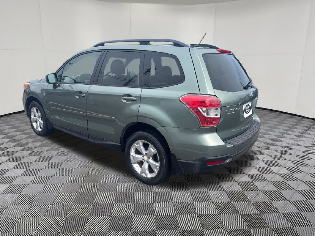 Used 2015 Subaru Forester 2.5i Premium w/ All-Weather Package AWD/4WD image 4
