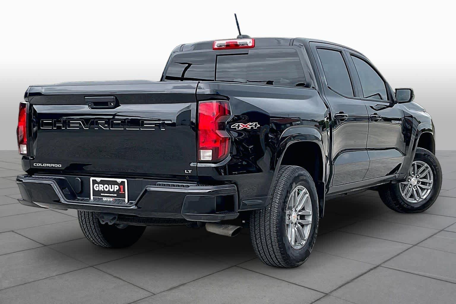 Used 2024 Chevrolet Colorado LT w/ LT Convenience Package AWD/4WD image 13