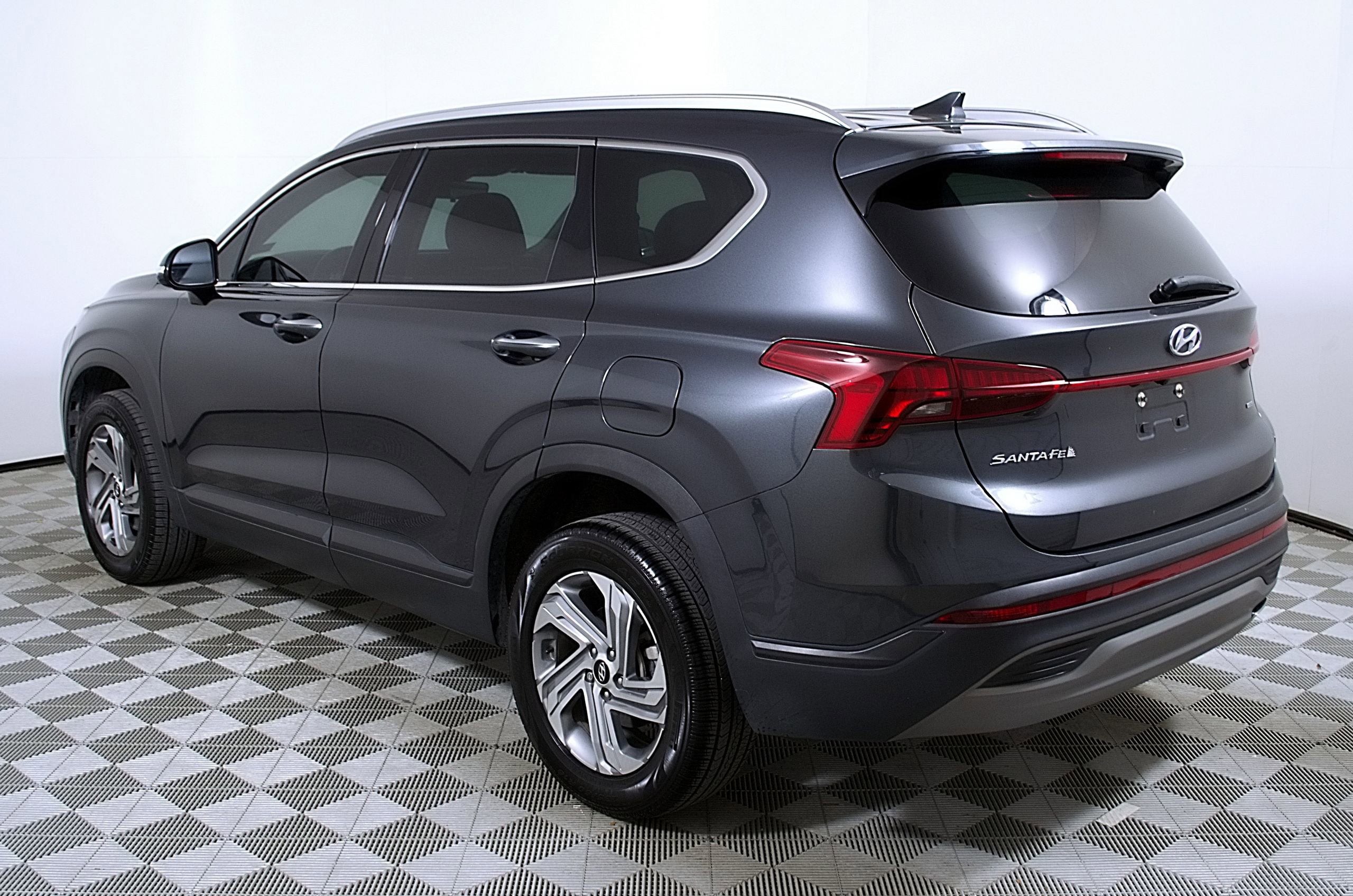 Used 2023 Hyundai Santa Fe SEL w/ Cargo Package AWD/4WD image 9