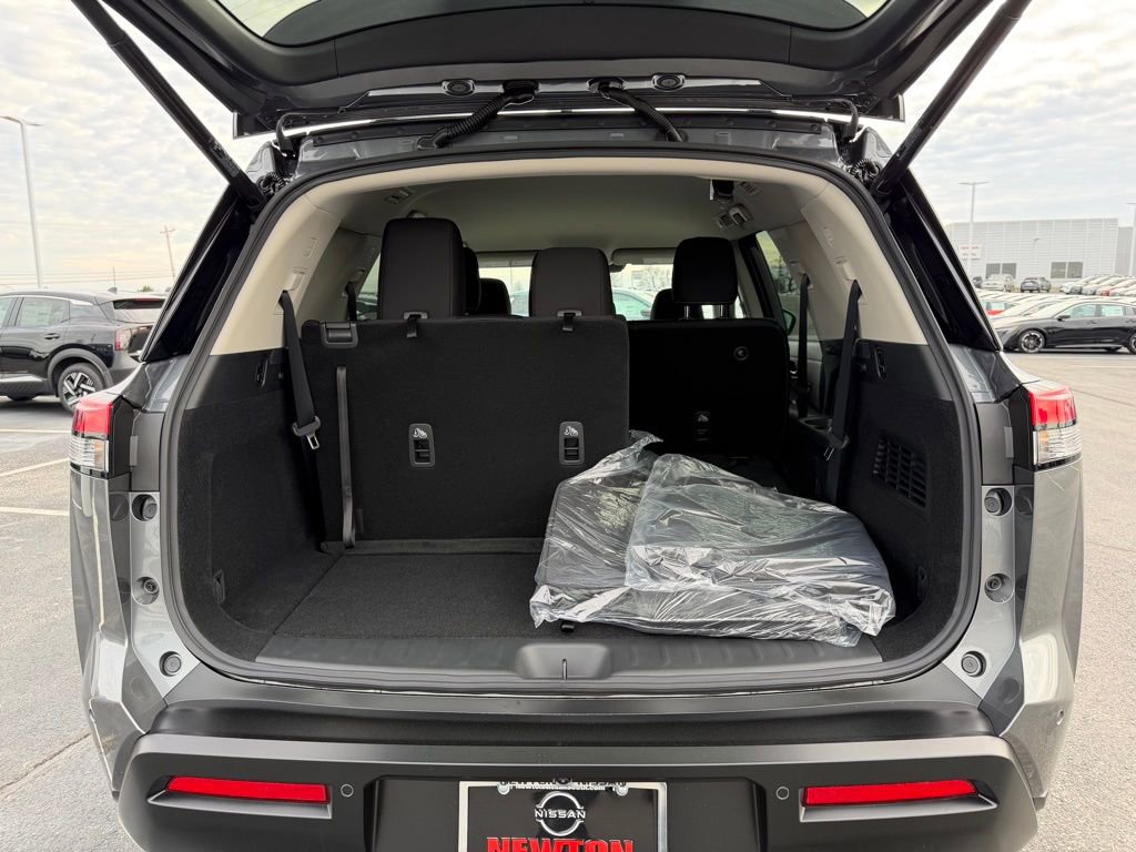 New 2026 Nissan Pathfinder SV image 35