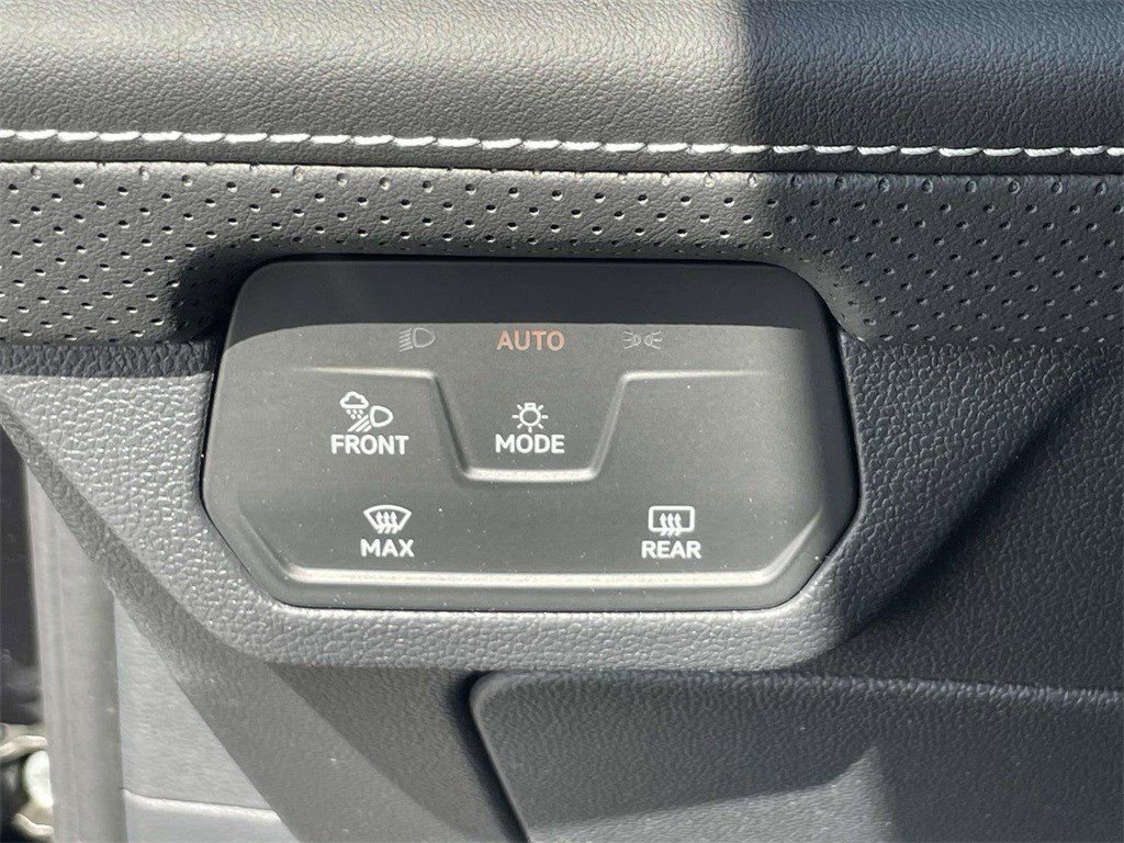 New 2025 Volkswagen Atlas SEL Premium R-Line AWD/4WD image 23