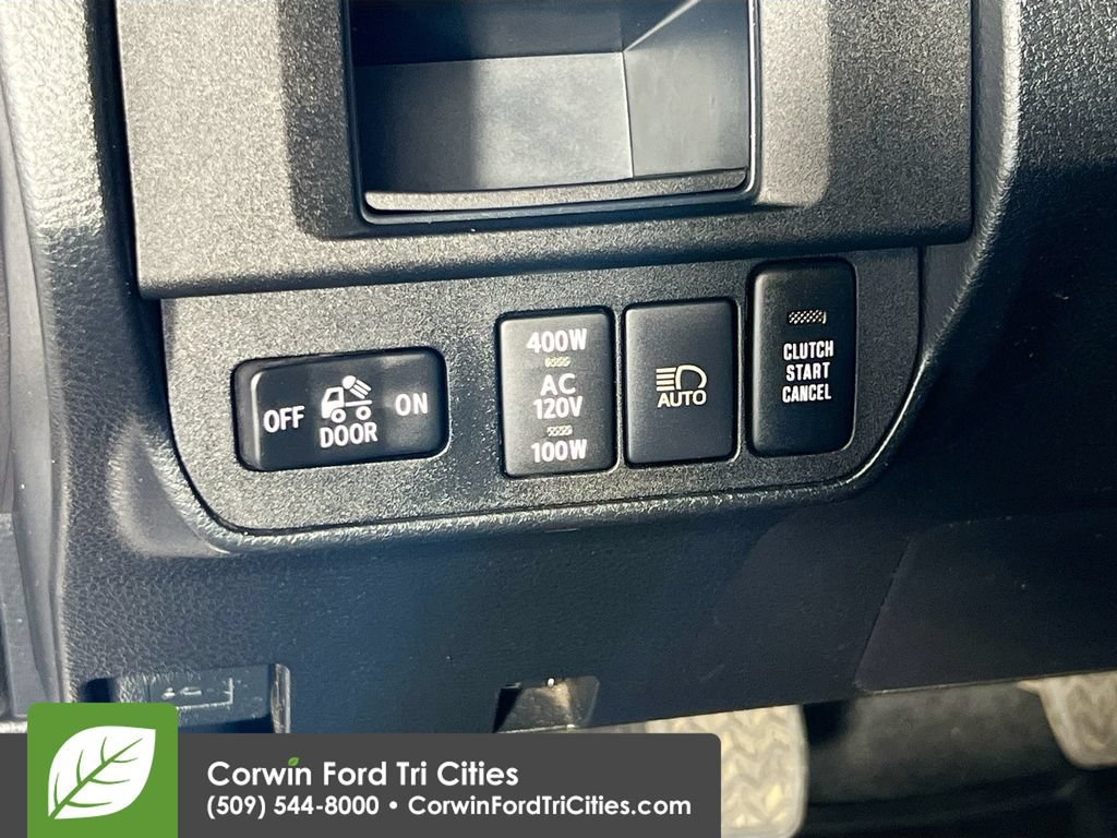 Used 2019 Toyota Tacoma TRD Off-Road w/ TRD Premium Off Road Package AWD/4WD image 19