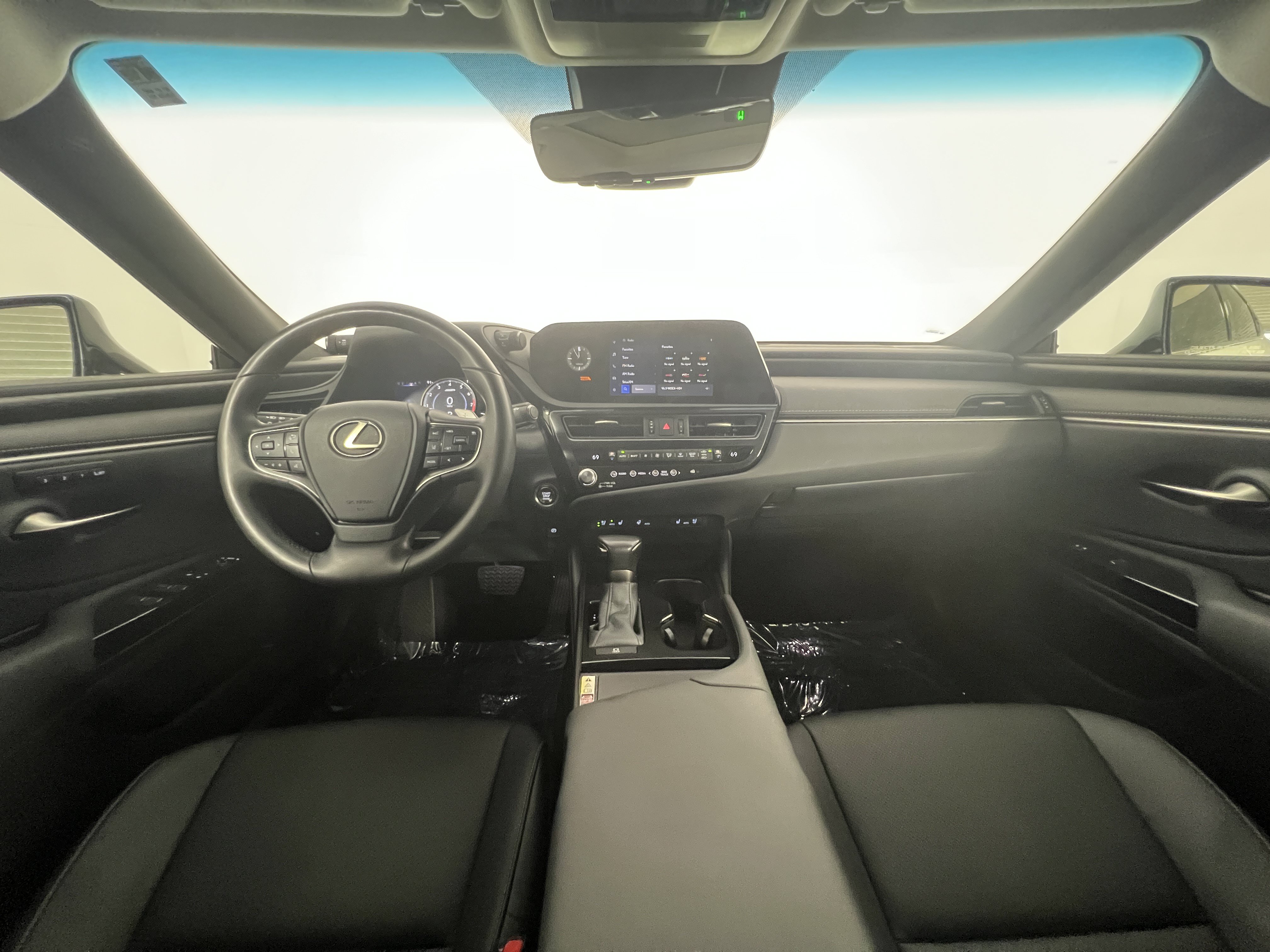 Used 2023 Lexus ES 350 w/ Premium Package FWD image 11