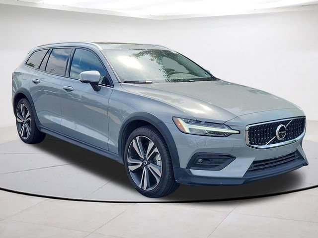 Certified 2025 Volvo V60 B5 Cross Country Plus
