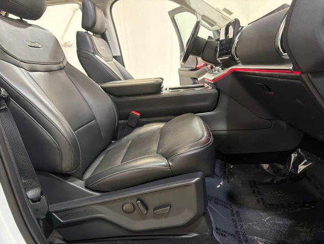 Used 2025 Ford Expedition Platinum AWD/4WD image 29