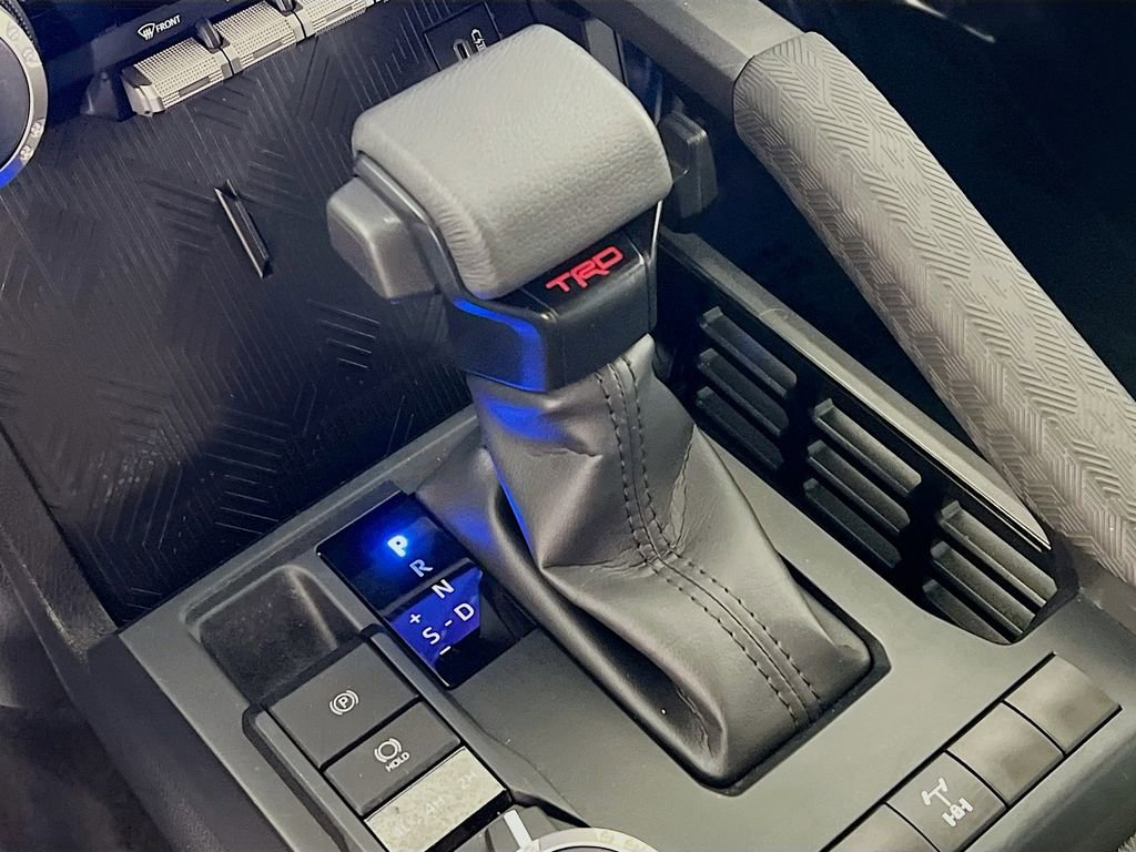 Certified 2025 Toyota Tacoma TRD Off-Road AWD/4WD image 16