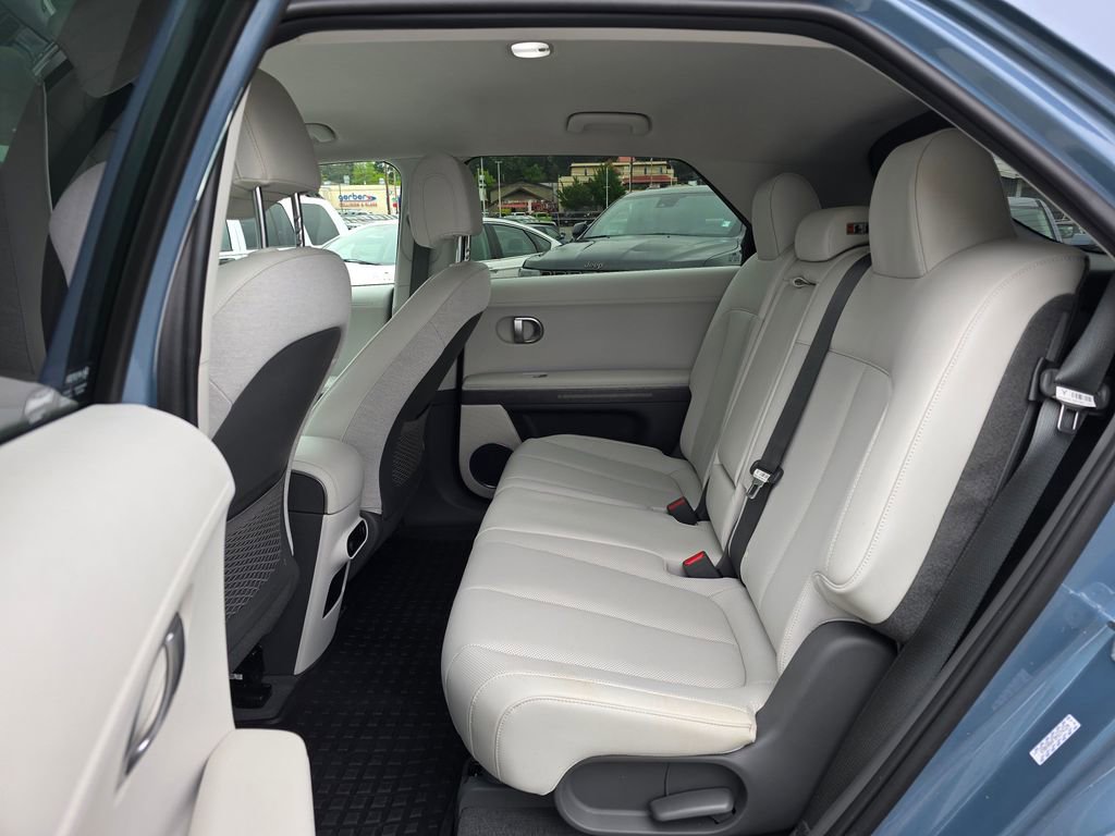 Used 2023 Hyundai Ioniq 5 SEL w/ Cargo Package AWD/4WD image 14