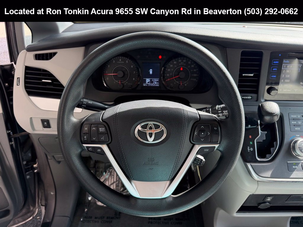 Used 2017 Toyota Sienna LE FWD image 18