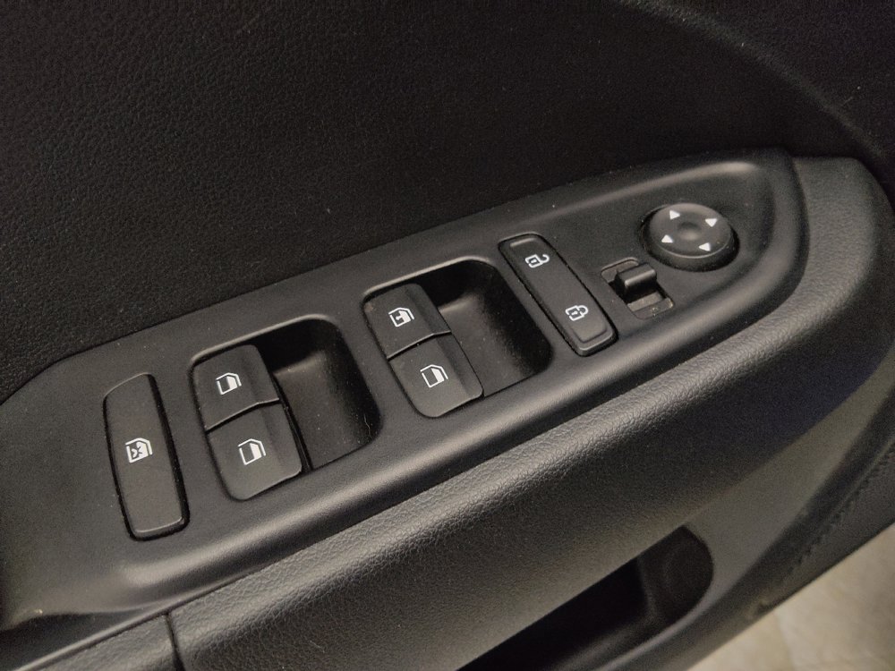 Used 2024 Hyundai Venue SE image 27