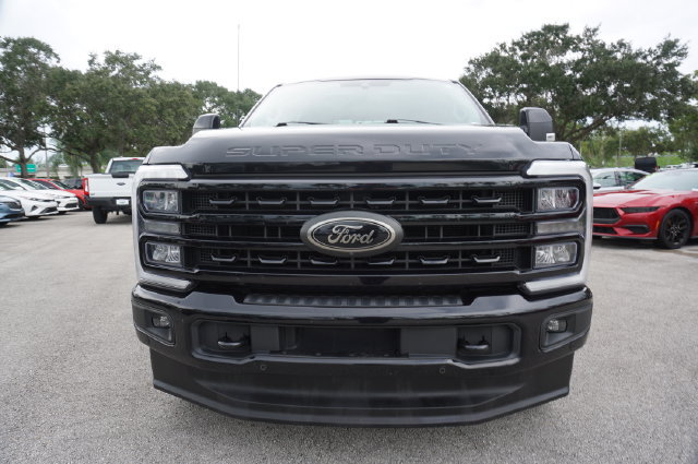 Certified 2024 Ford F250 Lariat w/ Lariat Ultimate Package AWD/4WD image 30