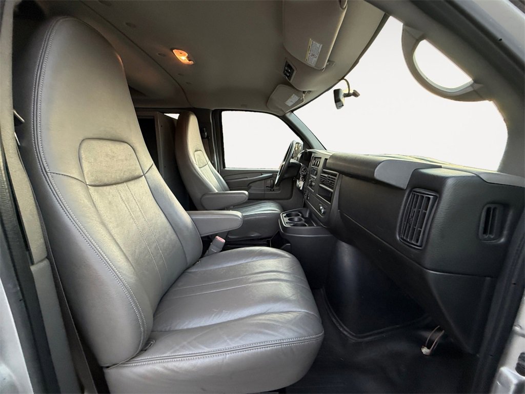 Used 2014 Chevrolet Express 2500 LS image 12