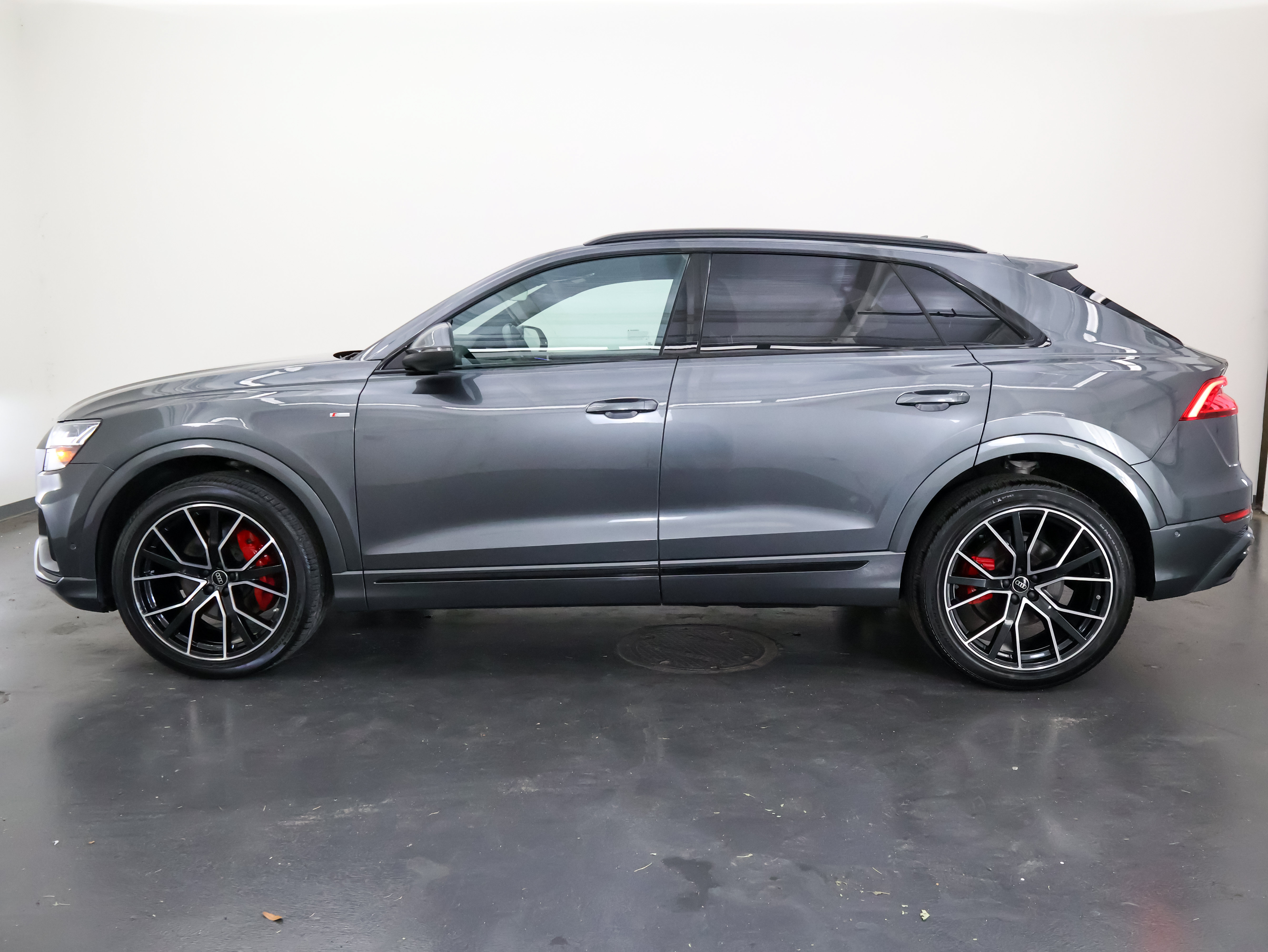 Used 2023 Audi Q8 Premium Plus w/ Premium Plus Package AWD/4WD image 6