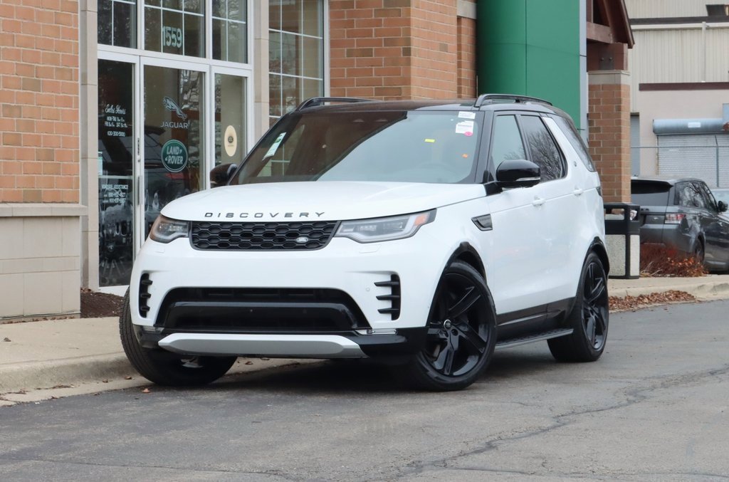 New 2025 Land Rover Discovery Dynamic SE