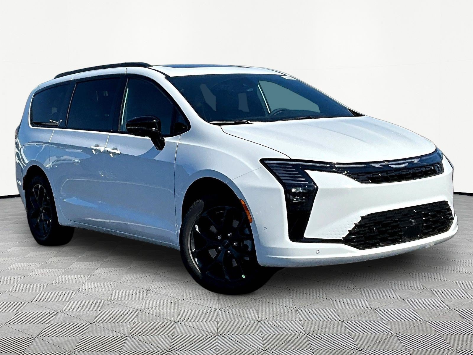 New 2027 Chrysler Pacifica Limited AWD/4WD image 3