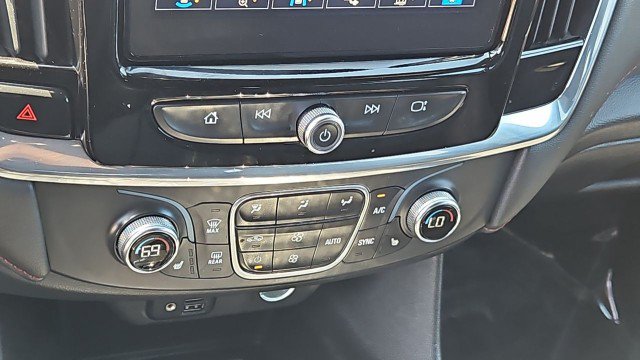 Used 2023 Chevrolet Traverse RS w/ LPO, Floor Liner Package FWD image 18