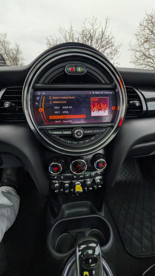 Used 2020 MINI Cooper SE image 15