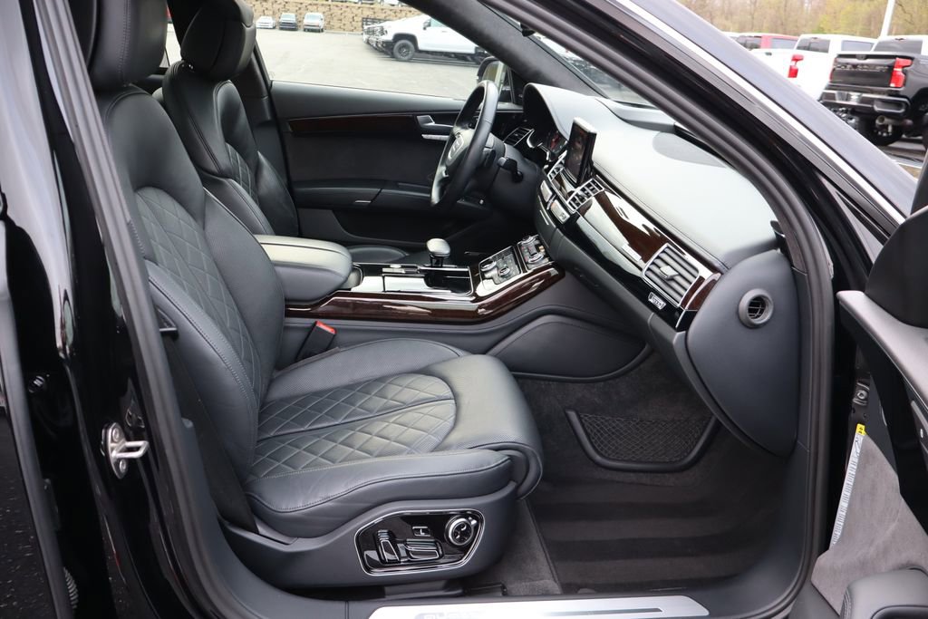 Used 2017 Audi A8 L 3.0T w/ Executive Package image 41