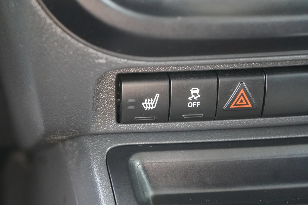 Used 2012 Jeep Patriot Latitude FWD image 27