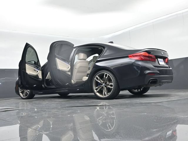 Used 2018 BMW M550i xDrive AWD/4WD image 76