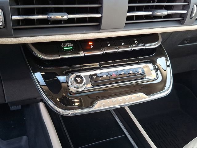New 2025 Lincoln Corsair Grand Touring w/ Equipment Group 301A AWD/4WD image 8