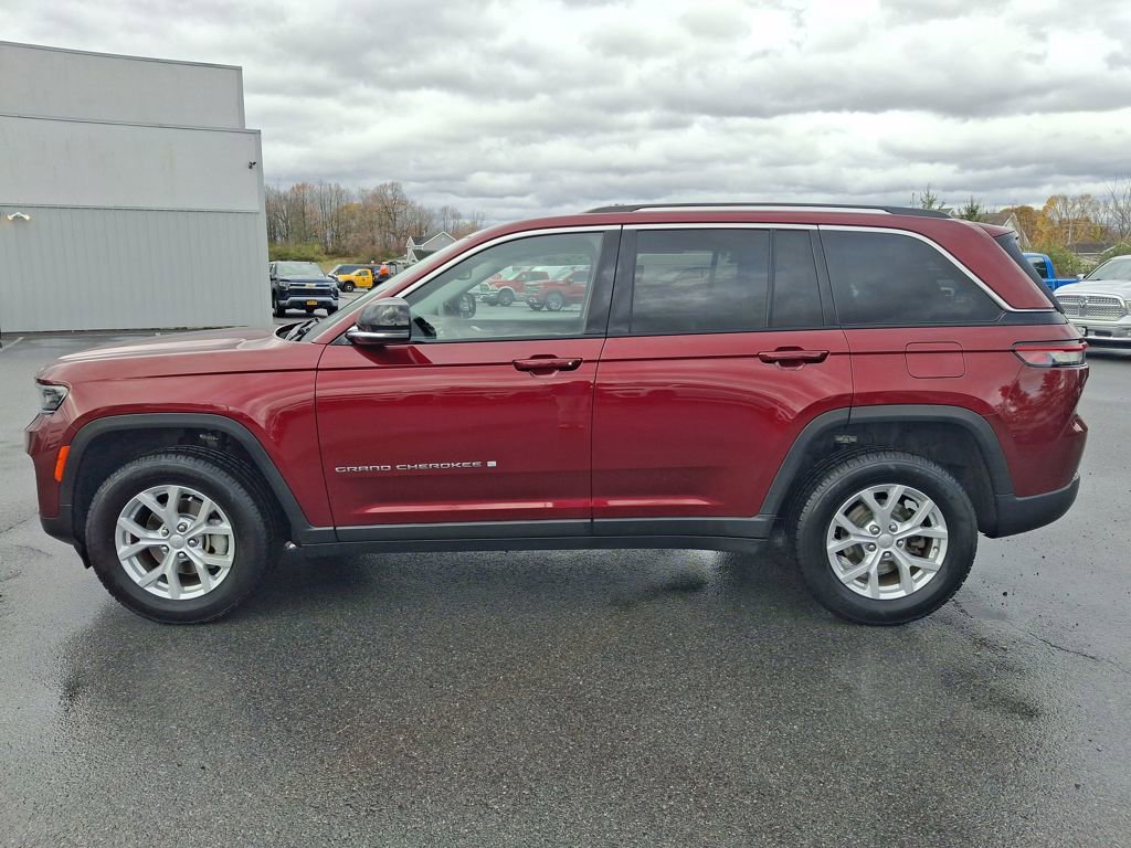 Used 2023 Jeep Grand Cherokee Limited image 4