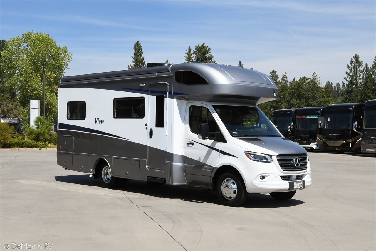 Used 2021 Mercedes-Benz Sprinter 3500 image 1