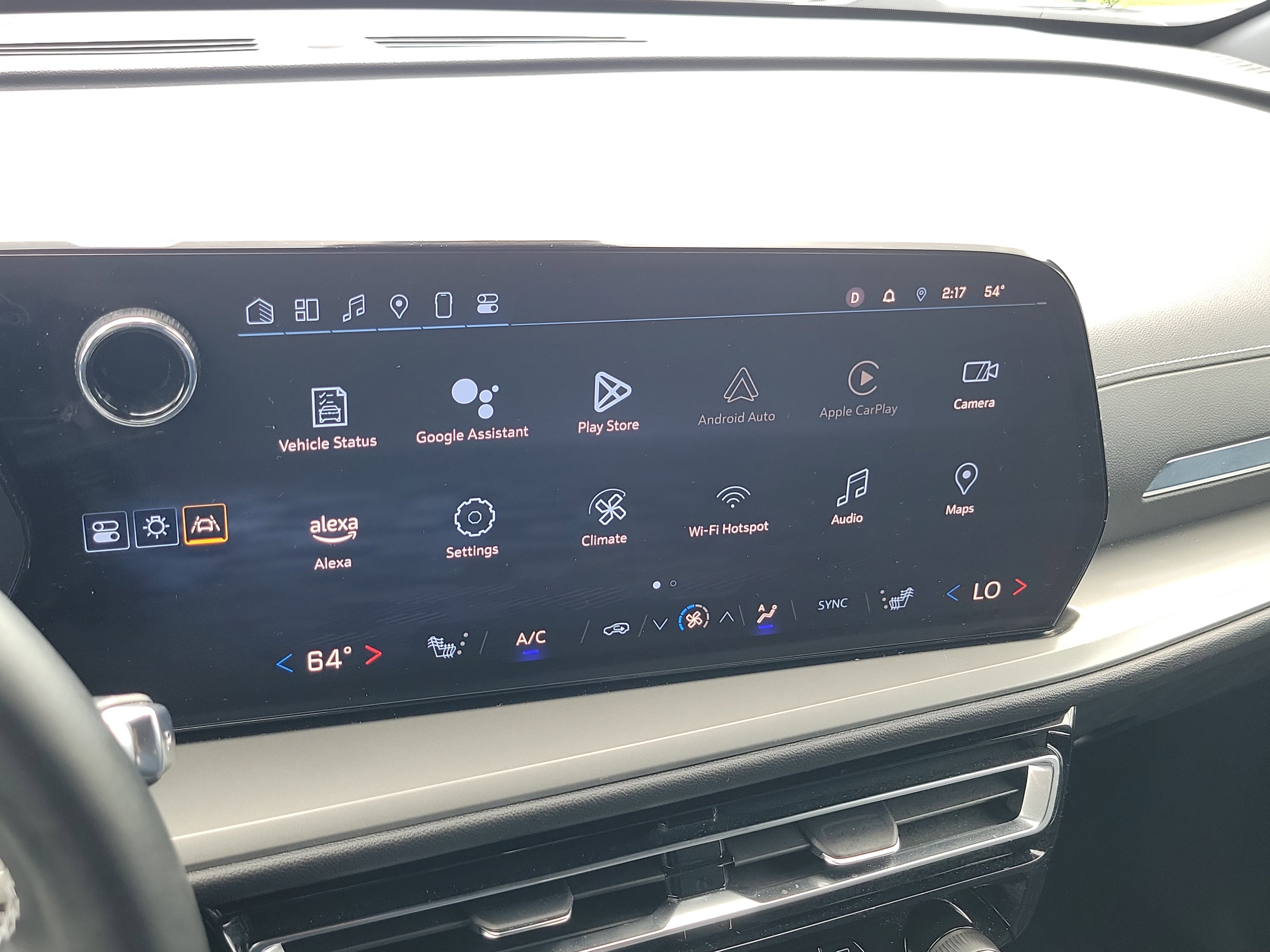 Used 2024 Chevrolet Traverse LT image 29