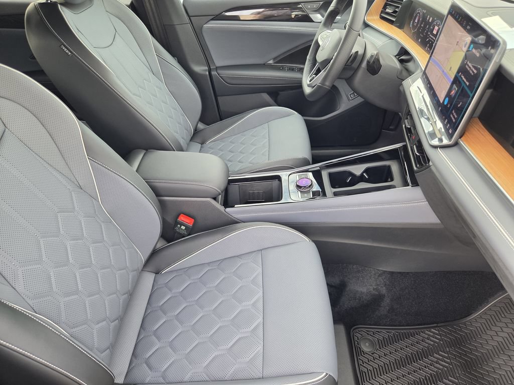 New 2026 Volkswagen Tiguan SEL R-Line AWD/4WD image 12