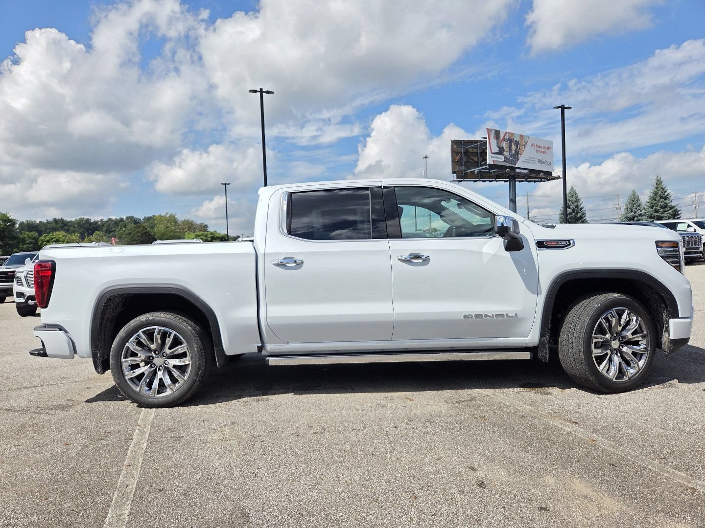 New 2026 GMC Sierra 1500 Denali AWD/4WD image 21