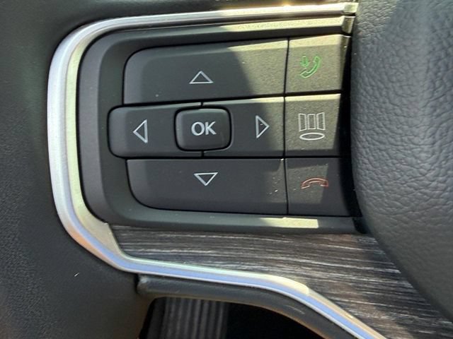 Used 2024 Jeep Wagoneer Series III AWD/4WD image 24