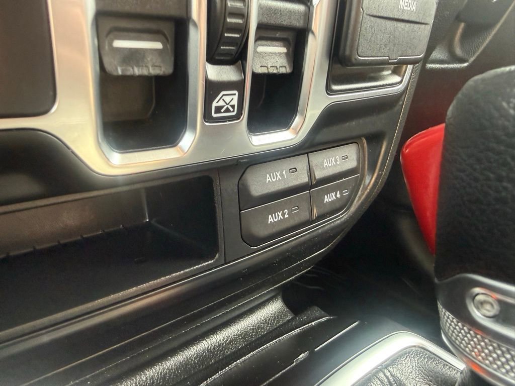 Certified 2020 Jeep Gladiator Sport w/ Quick Order Package 24S AWD/4WD image 24