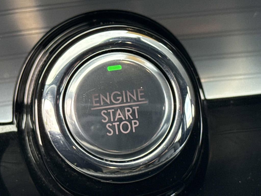 Used 2022 Lincoln Corsair AWD w/ Equipment Group 101A image 8