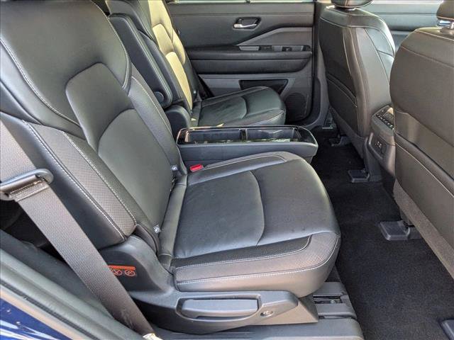 Used 2023 Nissan Pathfinder SL w/ SL Premium Package FWD image 19