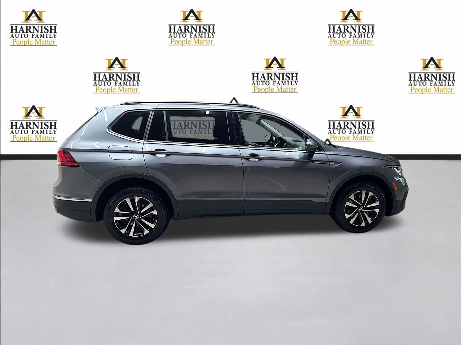 Used 2022 Volkswagen Tiguan S image 4