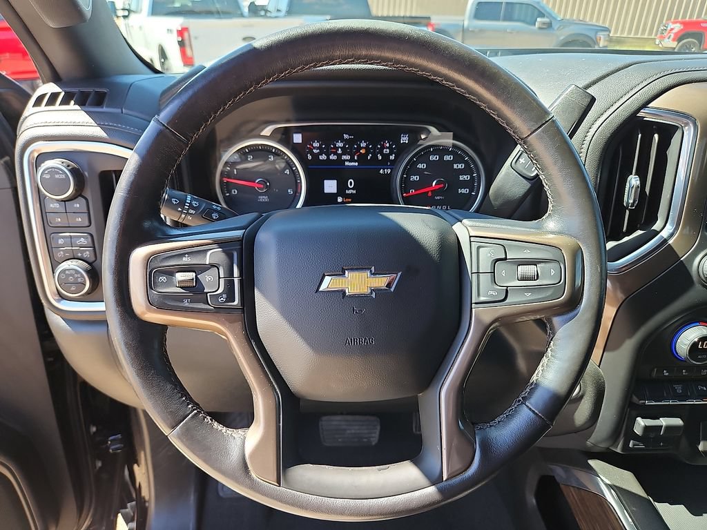 Used 2022 Chevrolet Silverado 3500 High Country AWD/4WD image 23