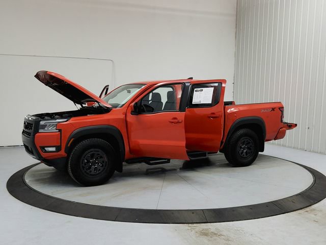 Used 2025 Nissan Frontier Pro-X image 11