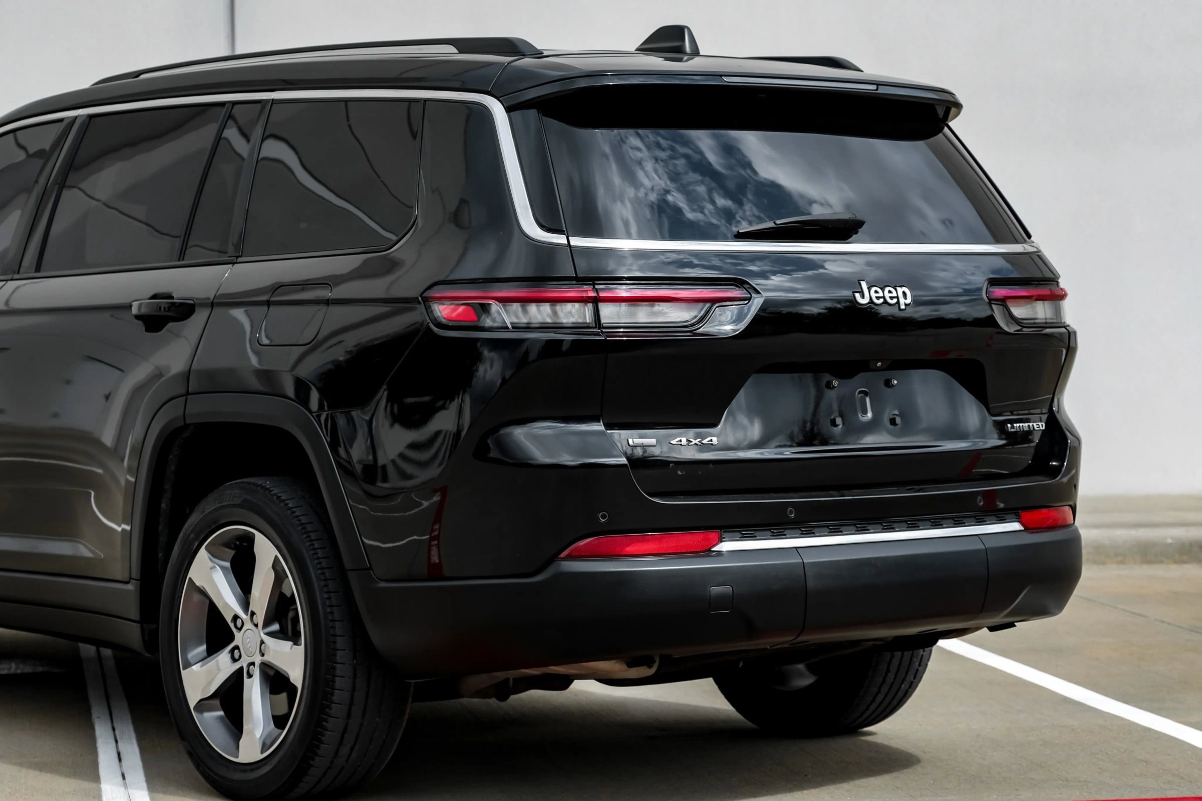 Used 2021 Jeep Grand Cherokee L Limited w/ Trailer Tow Group (B) image 6