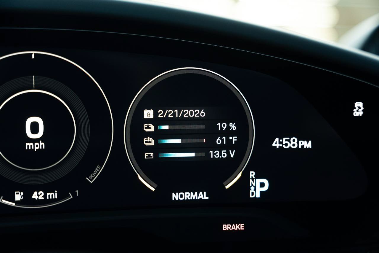 Used 2022 Porsche Taycan Turbo S AWD/4WD image 61