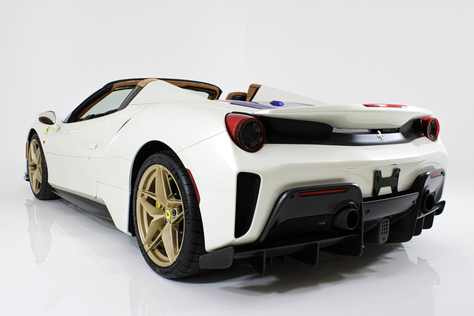 Certified 2020 Ferrari 488 Pista Spider RWD image 3