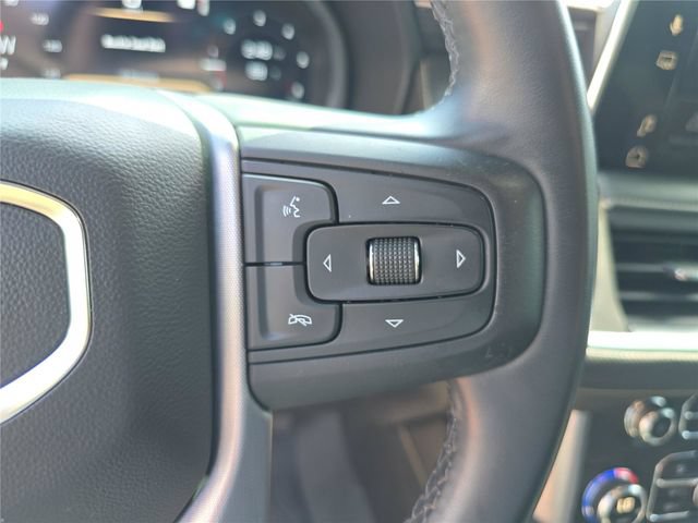 Used 2023 GMC Yukon XL SLT AWD/4WD image 30